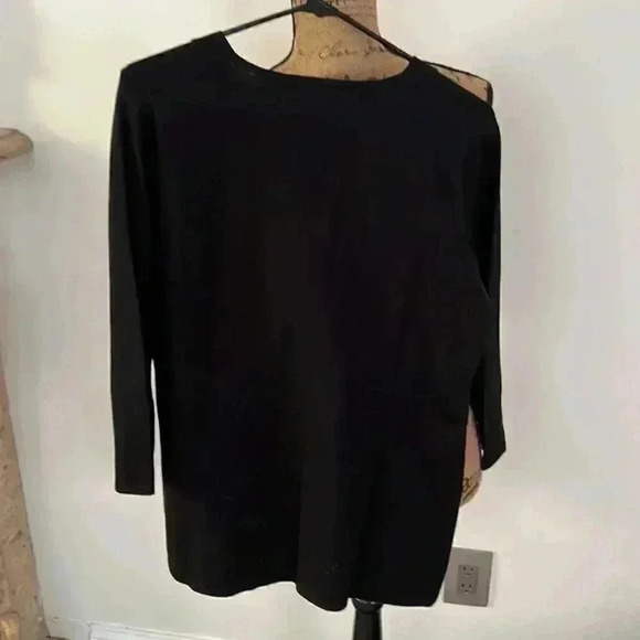 Black sweater3/4 inch sleeves with stone zipper pull - Picture 2 of 2